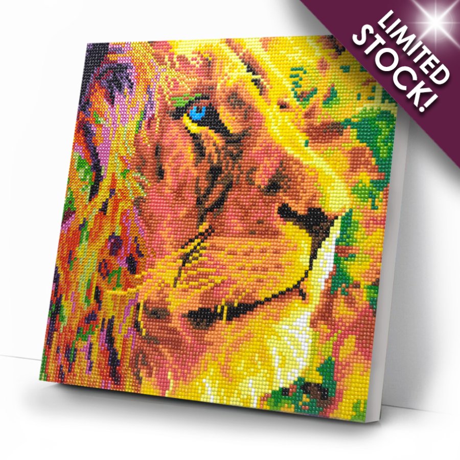 “A Lion's Courage” Crystal Art Canvas Kit 30x30cm