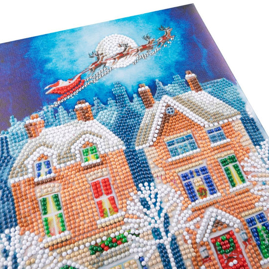 santa-street-30x30cm-crystal-art-kit-close-up